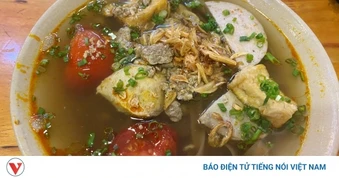 Cách nấu nước riêu cua chuẩn vị đơn giản tại nhà