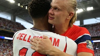 Cái ôm của Haaland với Bellingham 'gây sốt' ở World Cup - Báo TinVina