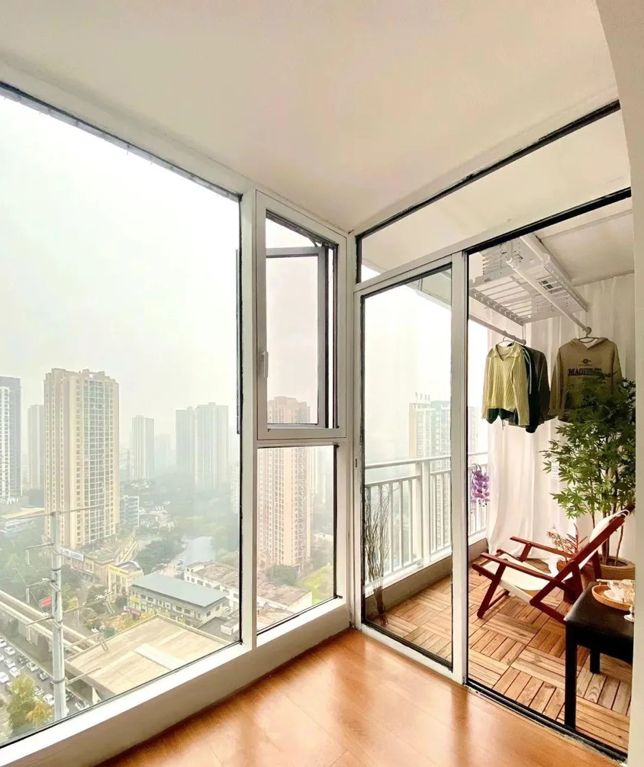Cải tạo ban công 8m2 quá vi diệu, cái kết khiến hàng xóm cũng muốn "bắt chước" Cải tạo ban công 8m2 quá vi diệu, cái kết khiến hàng xóm cũng muốn "bắt chước"
