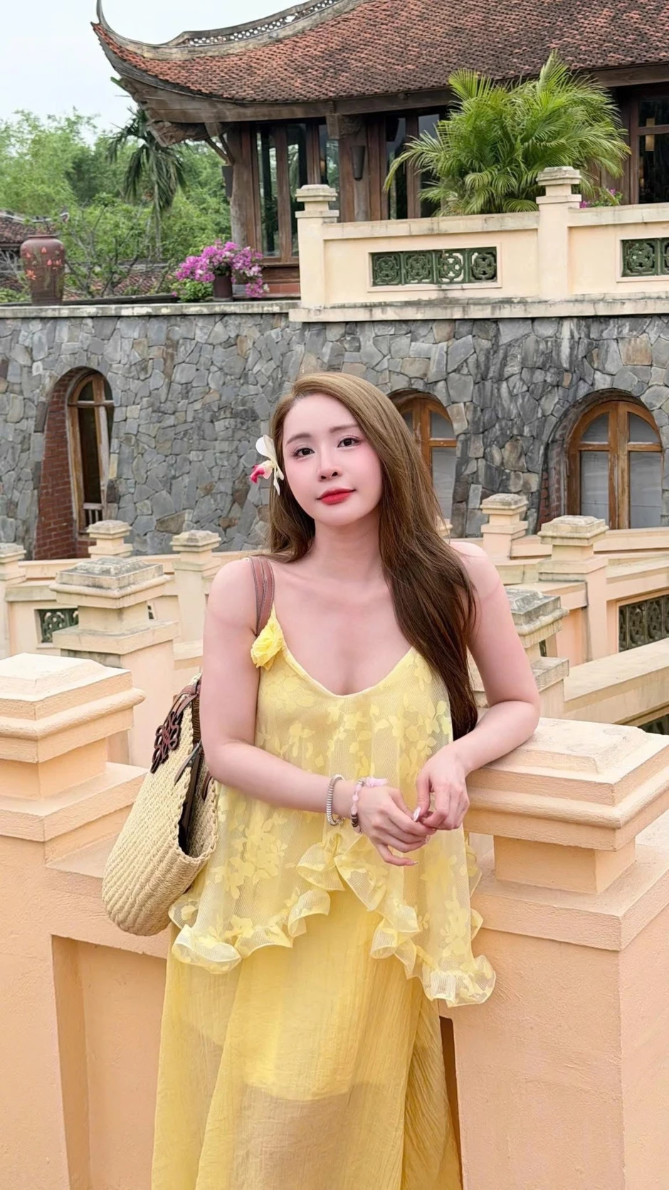 Cam thường lia trúng 3 mỹ nhân phim Việt giờ vàng VTV đi ăn nem nướng: Quỳnh Kool, Quỳnh Nga mặt nhỏ xíu, Lã Thanh Huyền trông lạ nhất Cam thường lia trúng 3 mỹ nhân phim Việt giờ vàng VTV đi ăn nem nướng: Quỳnh Kool, Quỳnh Nga mặt nhỏ xíu, Lã Thanh Huyền trông lạ nhất