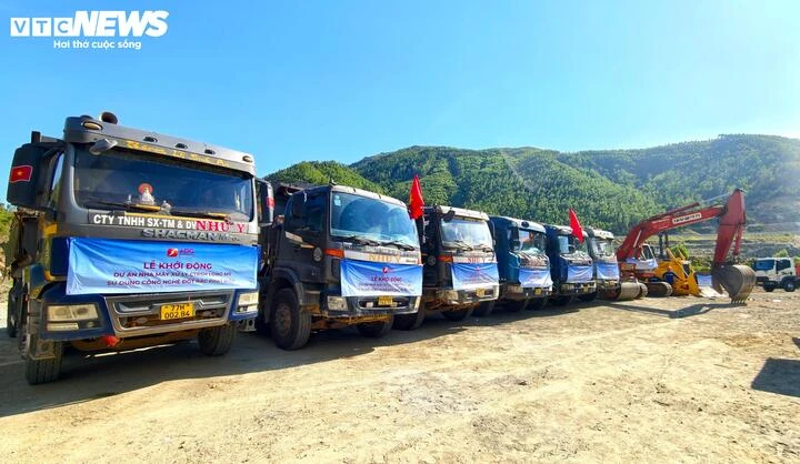 Cận cảnh nơi xây dựng nhà máy đốt rác phát điện gần 1.600 tỷ đồng tại Gia Lai Cận cảnh nơi xây dựng nhà máy đốt rác phát điện gần 1.600 tỷ đồng tại Gia Lai