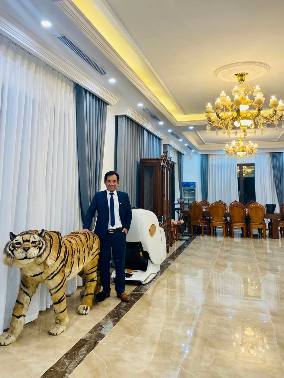 Căn nhà 3 tầng ở Hà Nội của NSƯT Quang Tèo