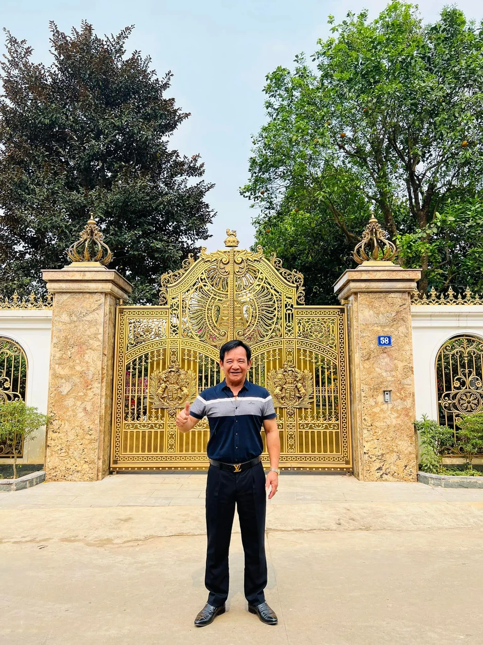 Căn nhà 3 tầng ở Hà Nội của NSƯT Quang Tèo