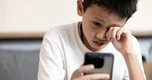 Cảnh báo cho cha mẹ: Trẻ 12 tuổi dùng điện thọai thông minh có nguy cơ rối loạn ăn uống