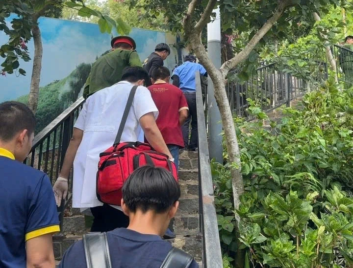 Cảnh báo leo núi Bà Đen sau cơn mưa trái mùa, đã có du khách gặp nạn Cảnh báo leo núi Bà Đen sau cơn mưa trái mùa, đã có du khách gặp nạn