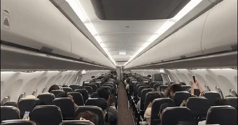 Cảnh tượng khó tin trên chuyến bay của Sun PhuQuoc Airways ở độ cao 35.000 ft