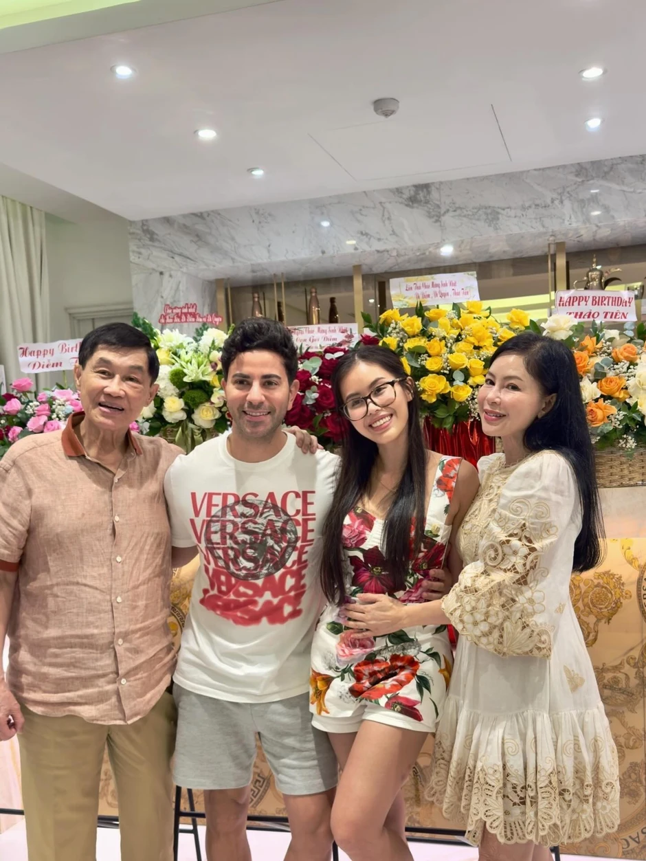 Cập nhật hiện tại về hôn nhân của con gái tỷ phú Johnathan Hạnh Nguyễn và chồng gốc Dubai gây chú ý