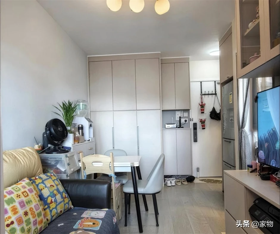 Cặp vợ chồng mới cưới biến căn hộ 26m² thành không gian sống lý tưởng cho gia đình Cặp vợ chồng mới cưới biến căn hộ 26m² thành không gian sống lý tưởng cho gia đình
