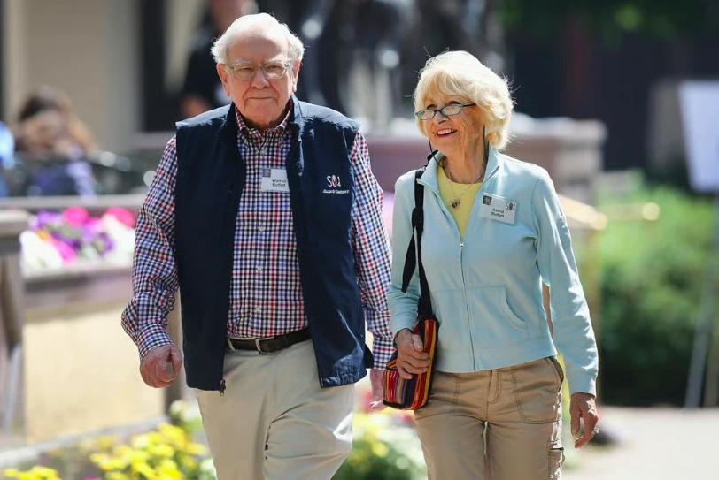 Câu nói đáng suy ngẫm của tỷ phú Warren Buffett về chọn bạn đời Câu nói đáng suy ngẫm của tỷ phú Warren Buffett về chọn bạn đời