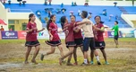 Cầu thủ nữ "quên lấy chồng" vì theo đuổi giấc mơ sân cỏ