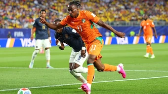 Cầu thủ World Cup viết thư gửi em gái đã mất ở tuổi 15 - Báo TinVina