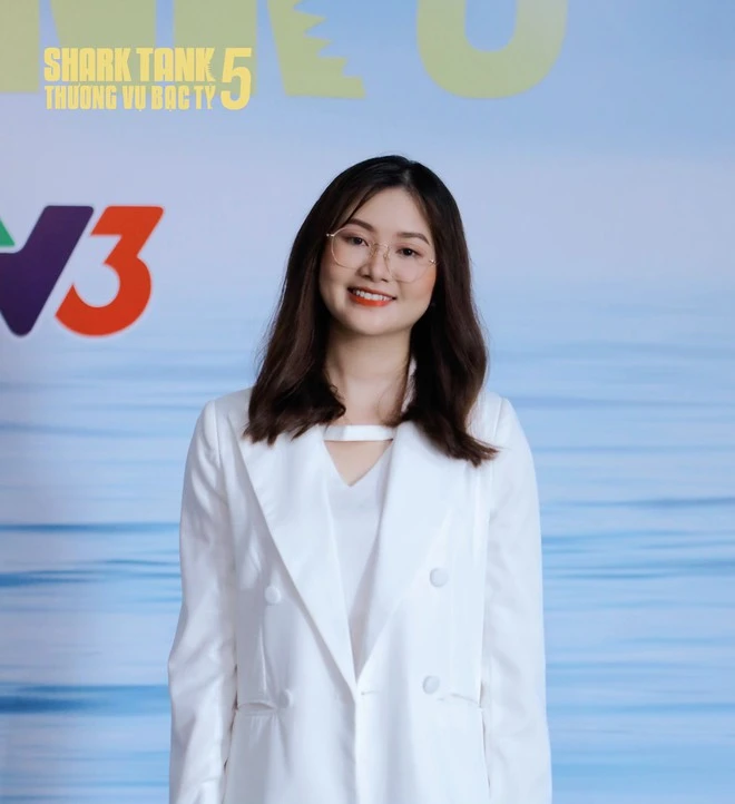 CEO Hanagold vừa bị bắt từng lên Shark Tank gọi vốn 5,3 tỷ đồng, cả dàn “cá mập” phản ứng gay gắt CEO Hanagold vừa bị bắt từng lên Shark Tank gọi vốn 5,3 tỷ đồng, cả dàn “cá mập” phản ứng gay gắt