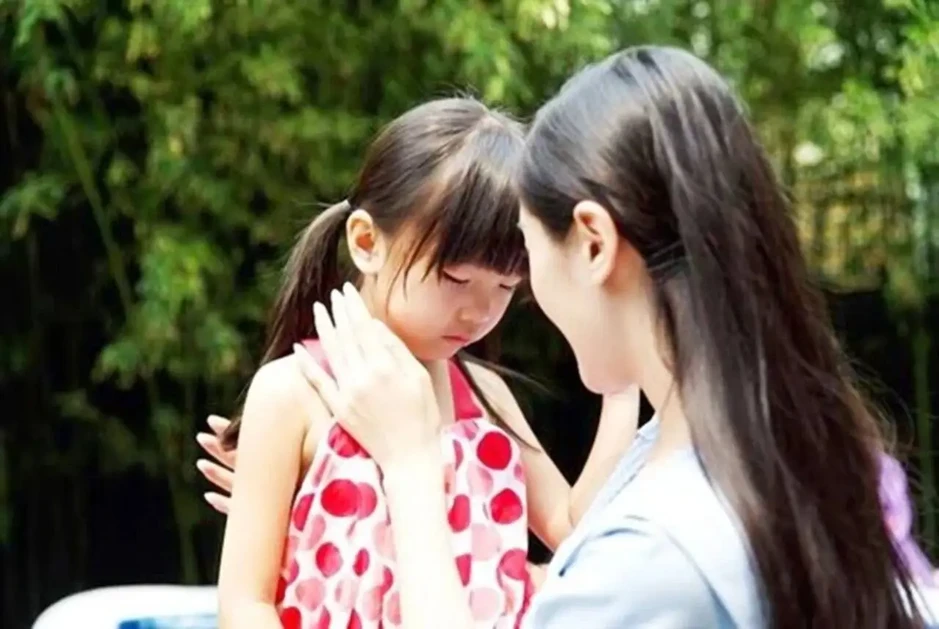Cha mẹ buông tay đúng lúc giúp trẻ tự lập và trưởng thành Cha mẹ buông tay đúng lúc giúp trẻ tự lập và trưởng thành