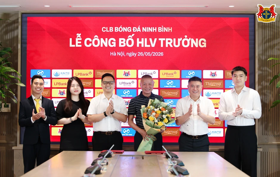 Chân dung nữ chủ tịch SN 2001 quê Ninh Bình, nhận bằng khen của Tổng thống Mỹ từ lớp 8 Chân dung nữ chủ tịch SN 2001 quê Ninh Bình, nhận bằng khen của Tổng thống Mỹ từ lớp 8
