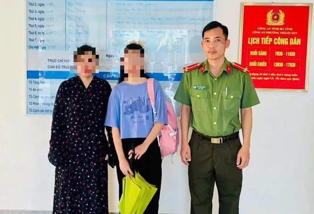 Chân dung tài xế cứu bé 14 tuổi thoát bẫy lừa của "bạn trai qua mạng", biểu hiện của cháu bé trên taxi Chân dung tài xế cứu bé 14 tuổi thoát bẫy lừa của "bạn trai qua mạng", biểu hiện của cháu bé trên taxi