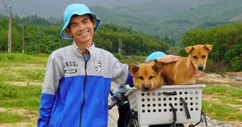 Chàng chăn bò, cô bán hàng rong ở Việt Nam nổi tiếng thế giới sau một đêm