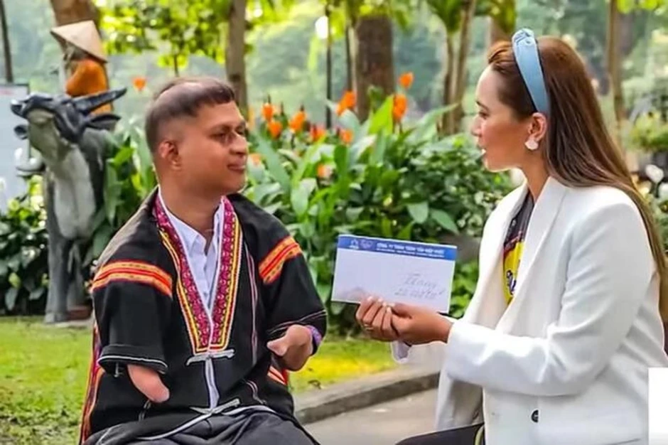 Chàng trai mang di chứng da cam vươn lên từ nghịch cảnh Chàng trai mang di chứng da cam vươn lên từ nghịch cảnh