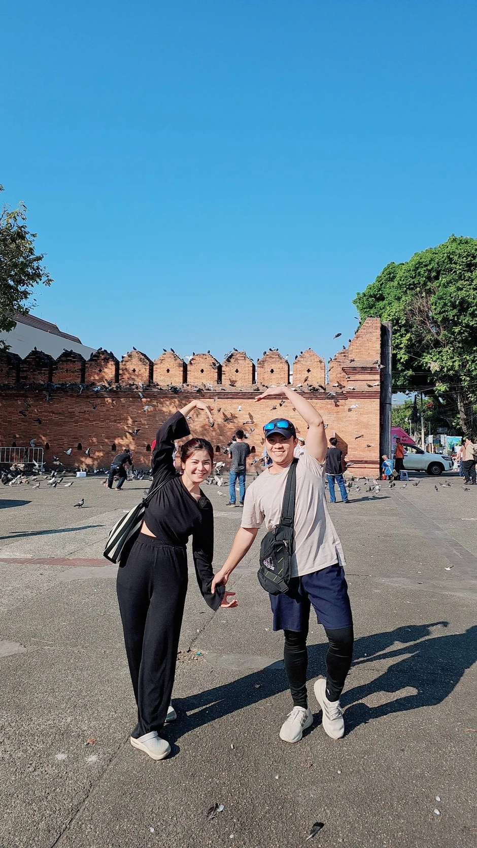 Chàng trai Việt tay trắng sang Thái Lan tìm bạn gái, ở rể thử 11 tháng, ngày cưới phải mượn vàng mẹ vợ Chàng trai Việt tay trắng sang Thái Lan tìm bạn gái, ở rể thử 11 tháng, ngày cưới phải mượn vàng mẹ vợ