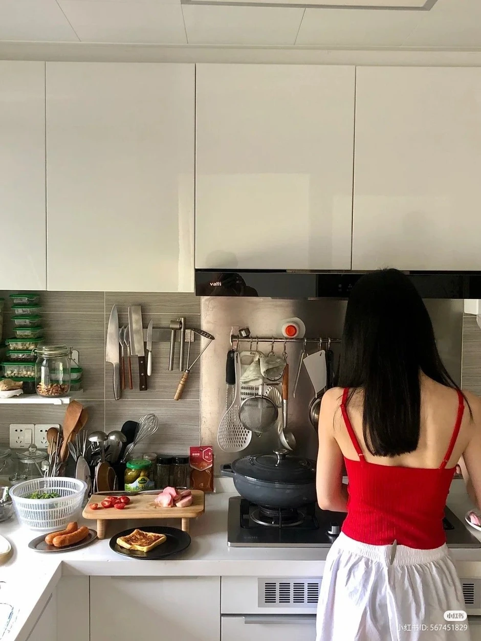 Chê vợ ăn bám nên đòi ly hôn, đến khi chồng mất việc cả nhà mới sốc vì sự thật Chê vợ ăn bám nên đòi ly hôn, đến khi chồng mất việc cả nhà mới sốc vì sự thật
