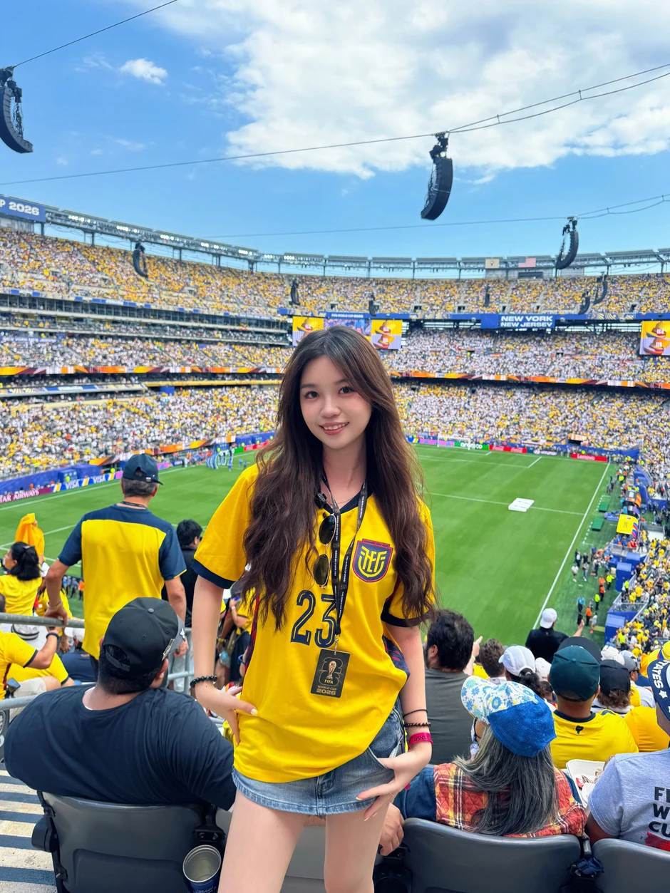 Chi hơn 180 triệu đi coi World Cup 2026, gái xinh tiết lộ: “Thứ sốc nhất không phải tiền vé” Chi hơn 180 triệu đi coi World Cup 2026, gái xinh tiết lộ: “Thứ sốc nhất không phải tiền vé”