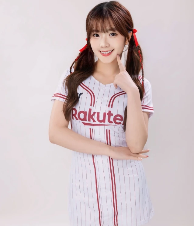 Chỉ một khoảnh khắc trên sân, hot girl xinh đẹp khiến nam fan say như điếu đổ, chính chủ có hành động "vỡ òa" ngay sau đó Chỉ một khoảnh khắc trên sân, hot girl xinh đẹp khiến nam fan say như điếu đổ, chính chủ có hành động "vỡ òa" ngay sau đó
