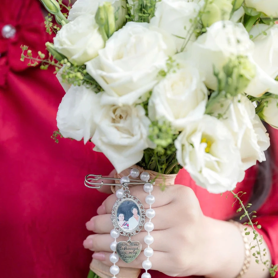 Chiếc ghế trống tại đám cưới cô dâu ở Đồng Nai khiến nhiều người nghẹn lòng Chiếc ghế trống tại đám cưới cô dâu ở Đồng Nai khiến nhiều người nghẹn lòng