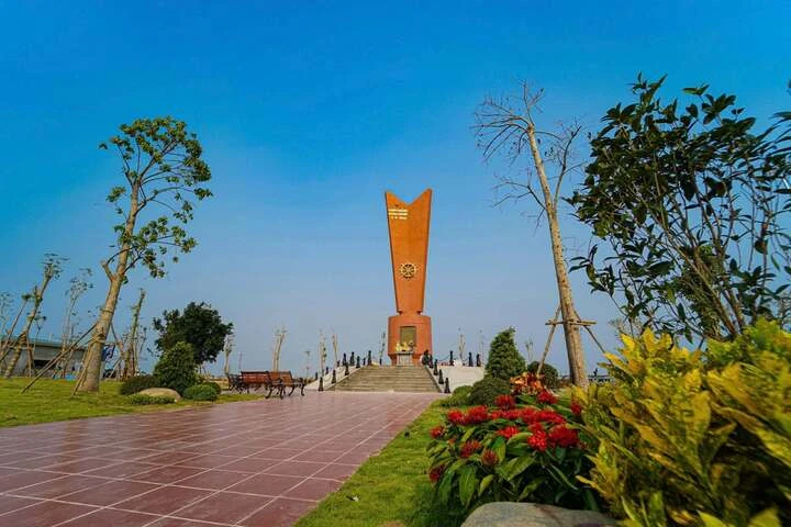 Chiêm ngưỡng Di tích Bến phà Gianh: ‘Tọa độ lửa’ xưa khoác lên mình diện mạo mới