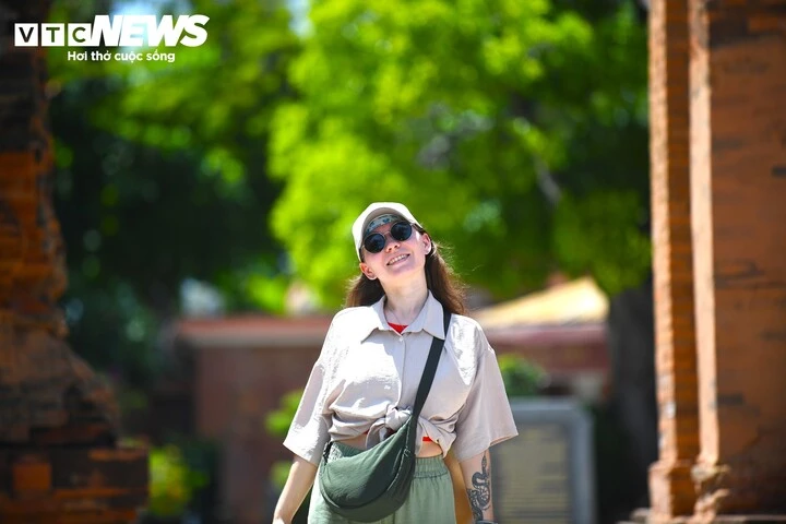 Chiêm ngưỡng kiến trúc độc đáo của di tích ngàn năm tuổi ở Khánh Hoà Chiêm ngưỡng kiến trúc độc đáo của di tích ngàn năm tuổi ở Khánh Hoà