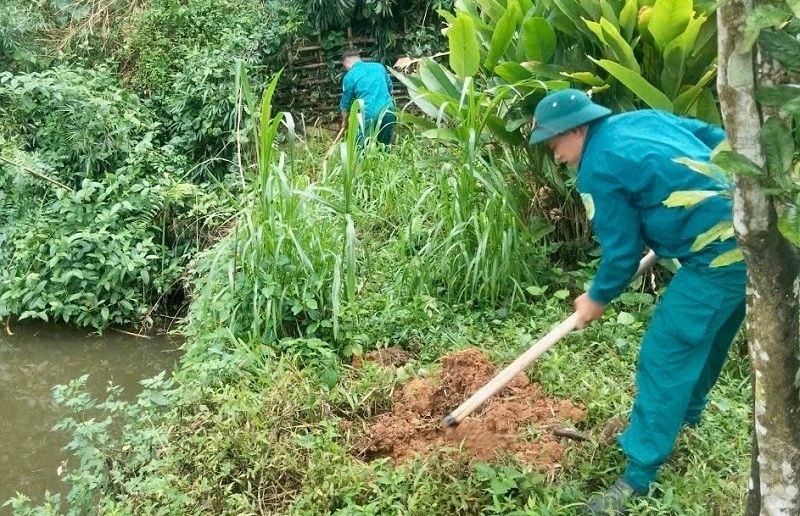 Chiềng Sinh huy động gần 1.600 người trồng cây phân tán Chiềng Sinh huy động gần 1.600 người trồng cây phân tán