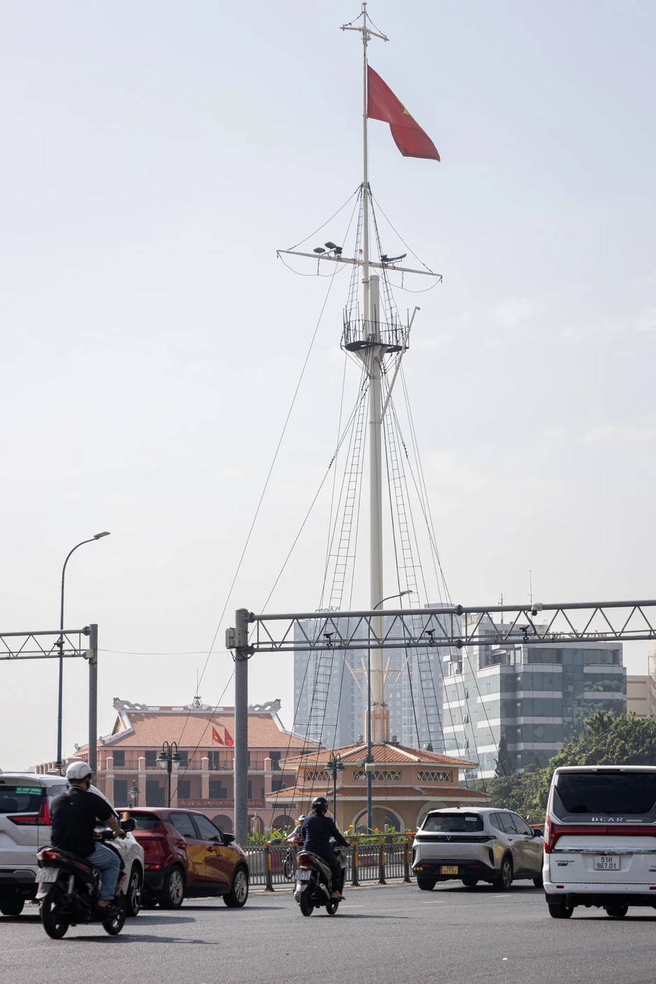 Chợ Bến Thành thay đổi thế nào từ thời xe điện đến metro? Chợ Bến Thành thay đổi thế nào từ thời xe điện đến metro?