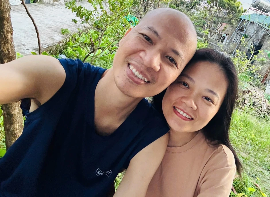 Chồng bị ung thư máu, vợ 7 năm 'nửa bước không rời' Chồng bị ung thư máu, vợ 7 năm 'nửa bước không rời'