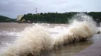 Chủ động ứng phó với áp thấp nhiệt đới trên Biển Đông