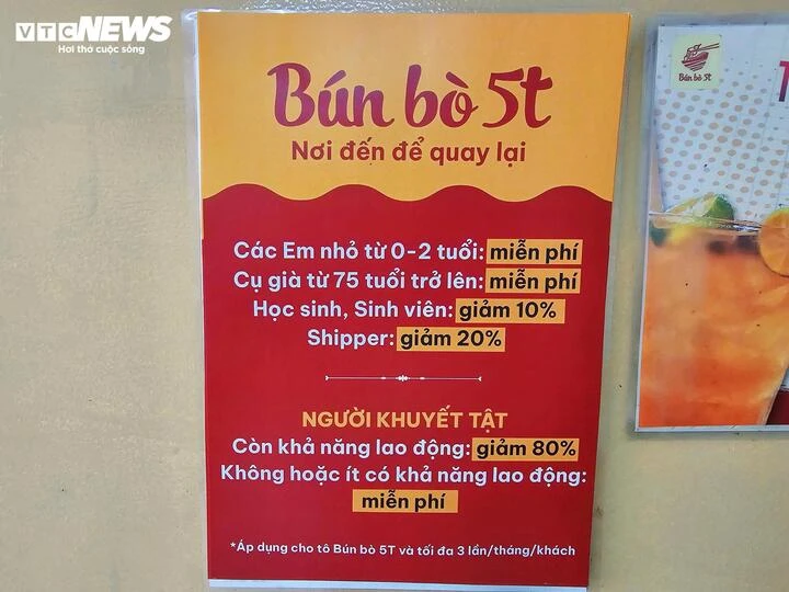 Chủ quán bún bò ‘gây sốt’ với tấm bảng lạ giữa lúc bão giá Chủ quán bún bò ‘gây sốt’ với tấm bảng lạ giữa lúc bão giá