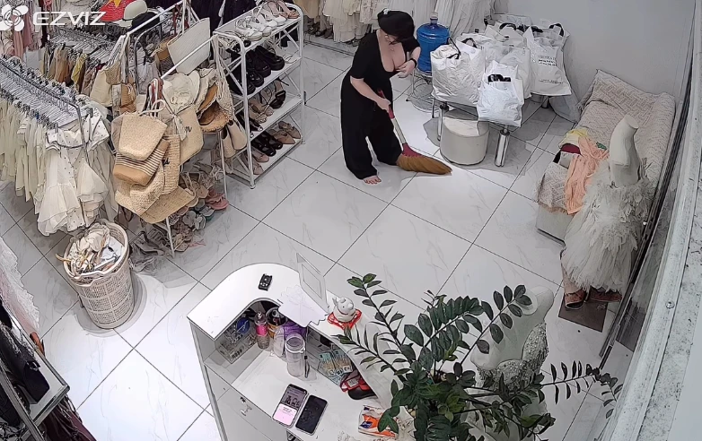 Chủ shop thời trang gây ấn tượng với loạt khoảnh khắc leo núi Chủ shop thời trang gây ấn tượng với loạt khoảnh khắc leo núi