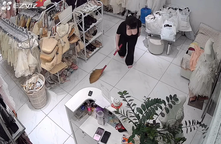 Chủ shop thời trang gây ấn tượng với loạt khoảnh khắc leo núi Chủ shop thời trang gây ấn tượng với loạt khoảnh khắc leo núi