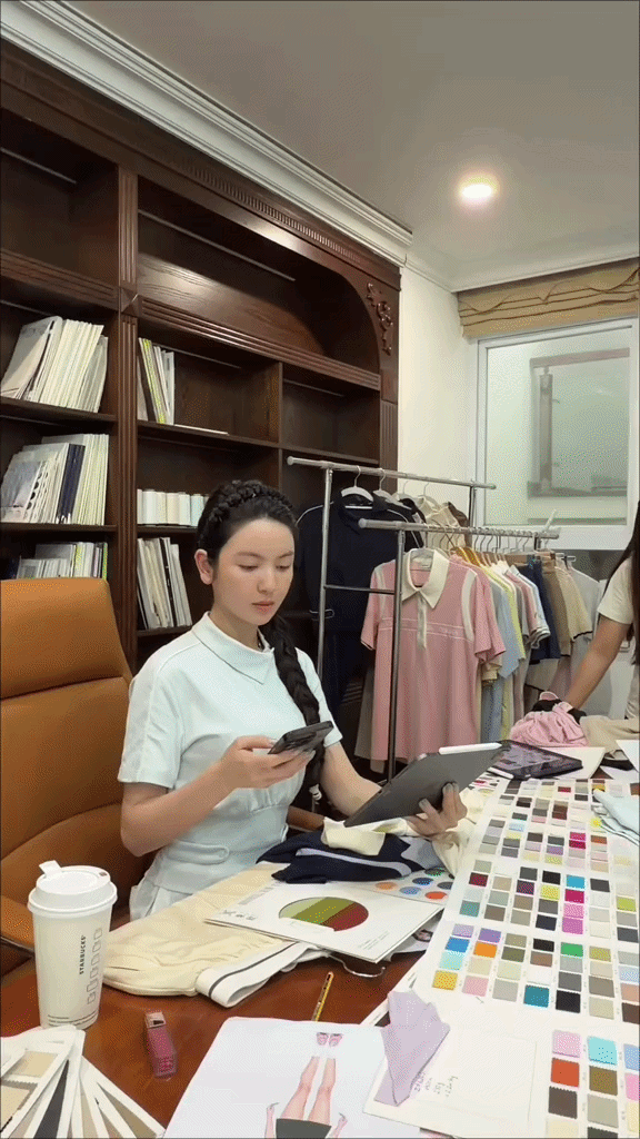 Chu Thanh Huyền bị chê "tư duy thiết kế có vấn đề, thiếu kiến thức" khi lấn sân kinh doanh thời trang Chu Thanh Huyền bị chê "tư duy thiết kế có vấn đề, thiếu kiến thức" khi lấn sân kinh doanh thời trang