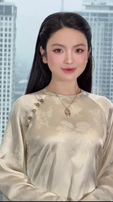 Chu Thanh Huyền gặp sự cố giữa vườn vải Chu Thanh Huyền gặp sự cố giữa vườn vải