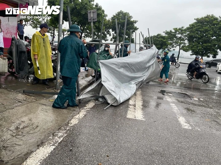 Chủ tịch Hà Nội kiểm tra hiện trường vụ cháy nhà khiến 5 người tử vong