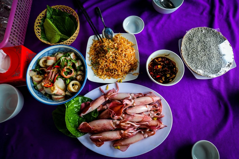 Chủ tịch Hà Tĩnh quảng bá món "ăn một lần, nhớ một đời" trên Facebook Chủ tịch Hà Tĩnh quảng bá món "ăn một lần, nhớ một đời" trên Facebook