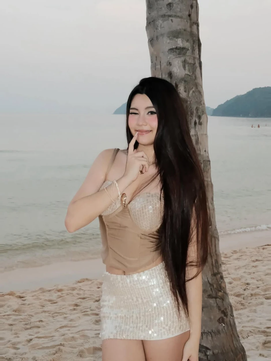 Chưa bao giờ thấy Hạt Dẻ thế này! Chưa bao giờ thấy Hạt Dẻ thế này!