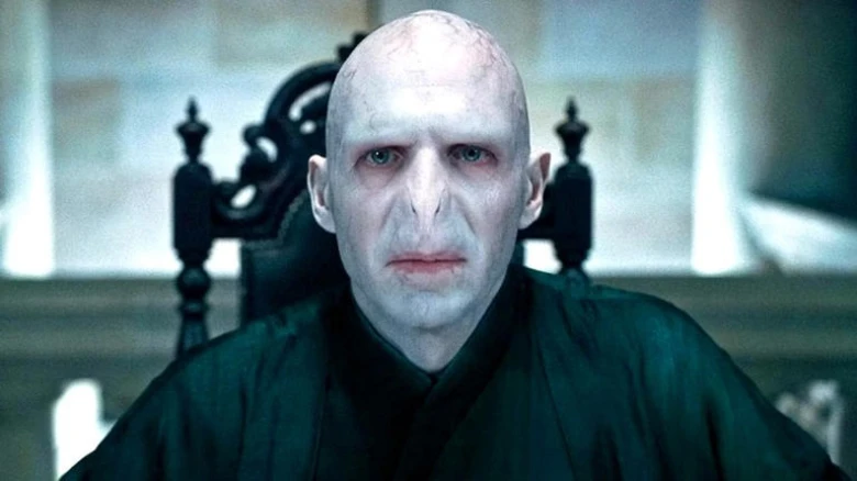 Chúa tể Voldemort: Vì sao "Kẻ mà ai cũng biết là ai đấy" lại không có mũi? Chúa tể Voldemort: Vì sao "Kẻ mà ai cũng biết là ai đấy" lại không có mũi?
