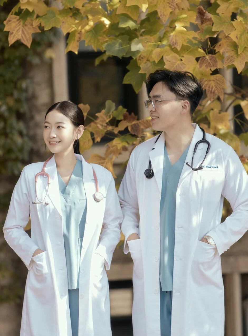 Chuyện tình “cọc đi tìm trâu” của tiểu thư ngành Y và bác sĩ điển trai ở TP.HCM: Chuẩn bị đón con đầu lòng sau 3 năm cưới Chuyện tình “cọc đi tìm trâu” của tiểu thư ngành Y và bác sĩ điển trai ở TP.HCM: Chuẩn bị đón con đầu lòng sau 3 năm cưới