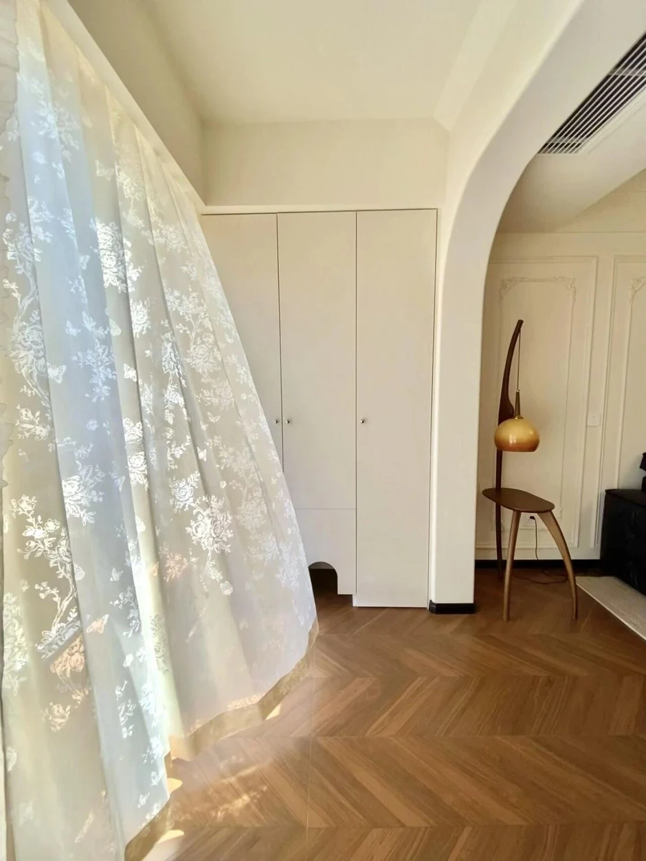 Chuyển từ căn hộ giữa sang căn góc 128 m² và cái giá phải trả Chuyển từ căn hộ giữa sang căn góc 128 m² và cái giá phải trả