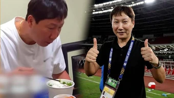 Chuyện về HLV Kim Sang-sik: Bát phở sáng quen thuộc, mảnh đất xa lạ bỗng hóa quê hương