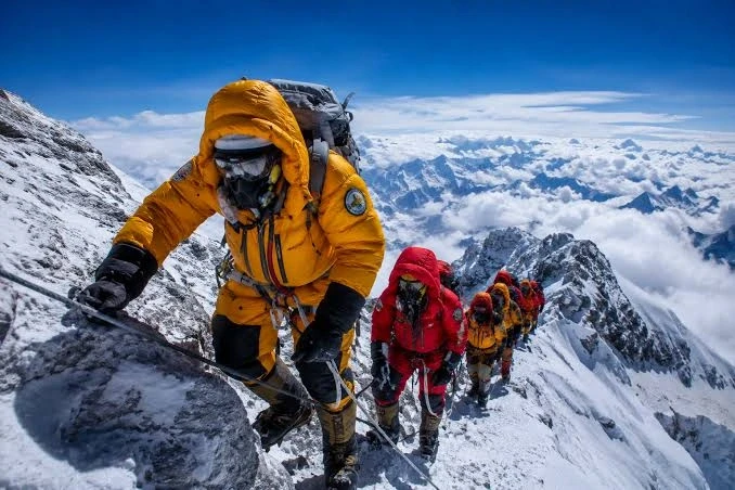 Chuyện về thi thể "Người đẹp ngủ" phải nằm lại trên đỉnh Everest lạnh giá Chuyện về thi thể "Người đẹp ngủ" phải nằm lại trên đỉnh Everest lạnh giá