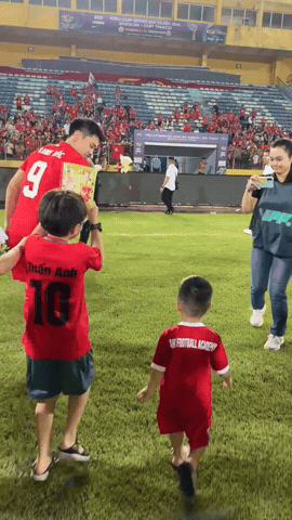 Có Đình Bắc, vợ chồng Quang Hải - Chu Thanh Huyền nhàn hẳn