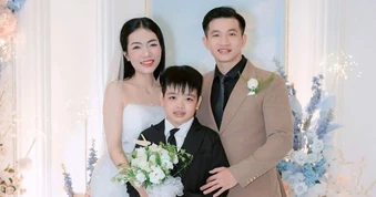 Cô gái lưu số chàng "shipper ruột", không ngờ 8 năm sau nên duyên vợ chồng