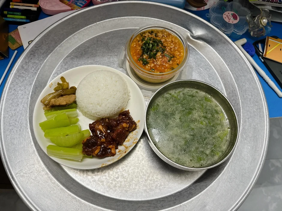 Cô gái ở trọ được chủ nhà Hà Nội coi như con, lo giúp bữa ăn khi mang bầu Cô gái ở trọ được chủ nhà Hà Nội coi như con, lo giúp bữa ăn khi mang bầu