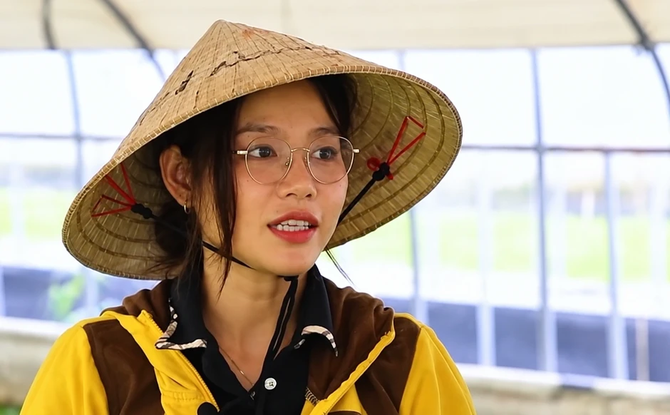 Cô gái Việt lên truyền hình Hàn, trồng rau muống kiếm trăm triệu đồng/tháng Cô gái Việt lên truyền hình Hàn, trồng rau muống kiếm trăm triệu đồng/tháng