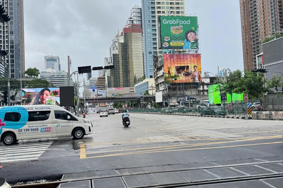 Cô gái Việt tiết lộ cảnh chưa từng thấy giữa Bangkok ngập lụt diện rộng Cô gái Việt tiết lộ cảnh chưa từng thấy giữa Bangkok ngập lụt diện rộng